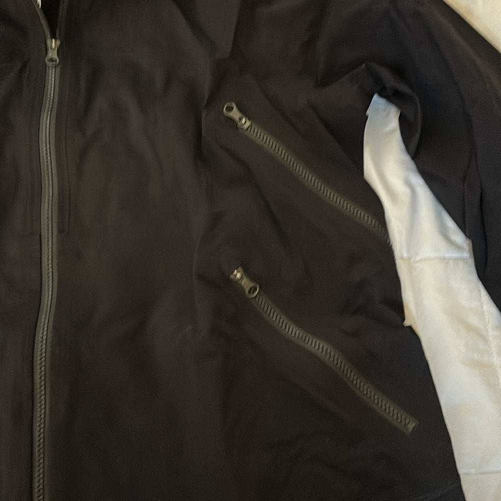 Lululemon jacket - Picture 3 of 5